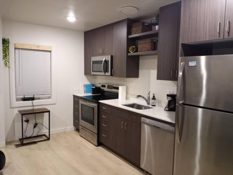 Karkens Container Home Salmon Экстерьер фото